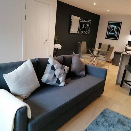 New Town House With *Free Allocated Parking* Apartment Brighton Luaran gambar