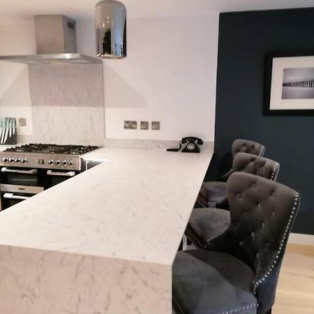 New Town House With *Free Allocated Parking* Apartment Brighton Luaran gambar