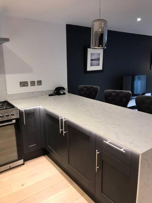 New Town House With *Free Allocated Parking* Apartment Brighton Luaran gambar