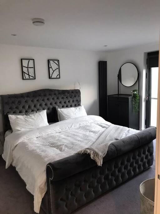New Town House With *Free Allocated Parking* Apartment Brighton Luaran gambar